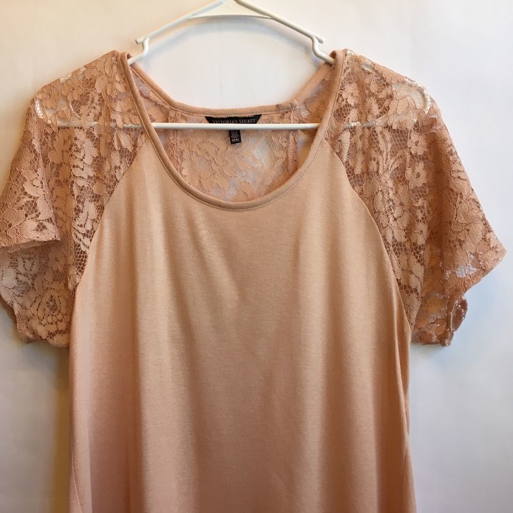 VICTORIA'S SECRET TOP WITH SHEER LACE ACCENTS .‎ - Picture 3 of 7